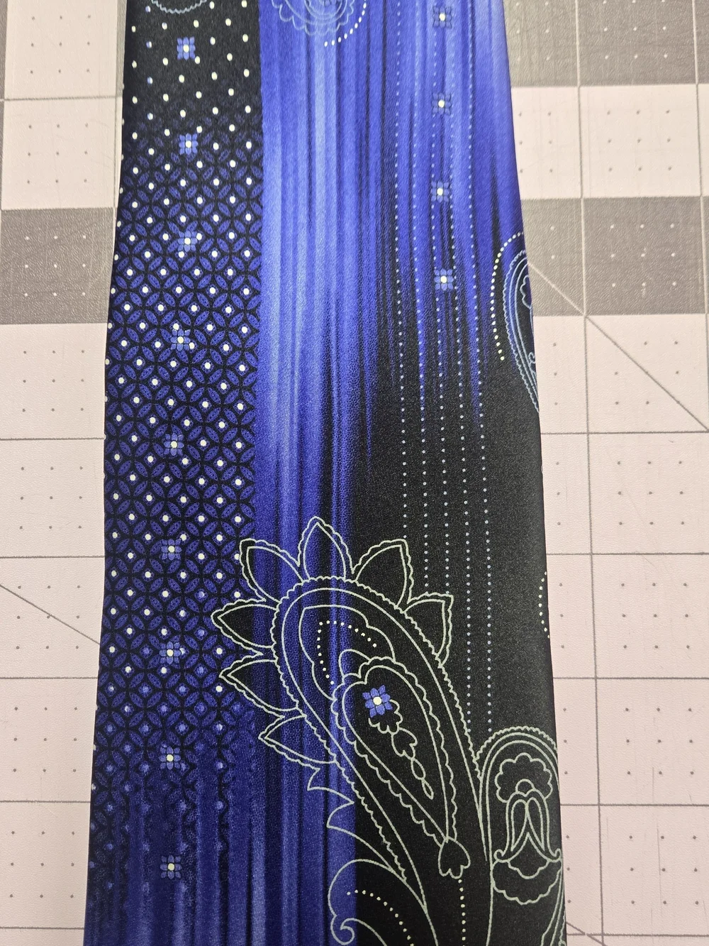 Stacy Adams 100% Silk Blue Black Paisley Men's Necktie 4